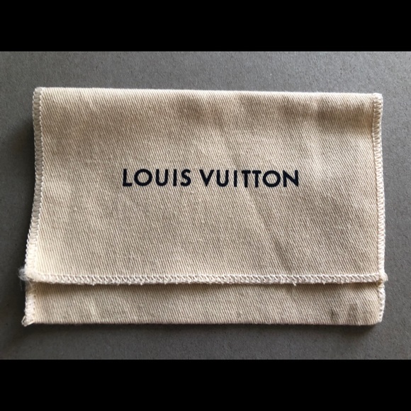 Louis Vuitton Creme Dust Bag (6"L x4"H)